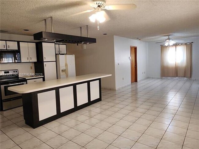 Foto del edificio - 2231 SW 14th St
