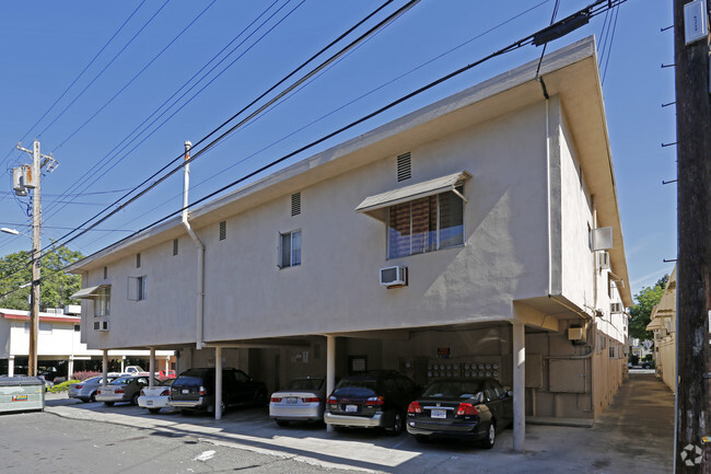 Building Photo - Siesta Crestwood