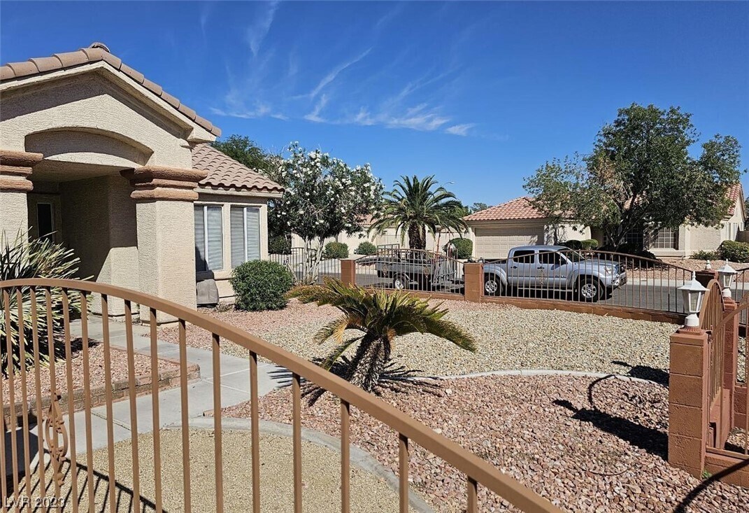 Primary Photo - 4800 Courtfield Cir