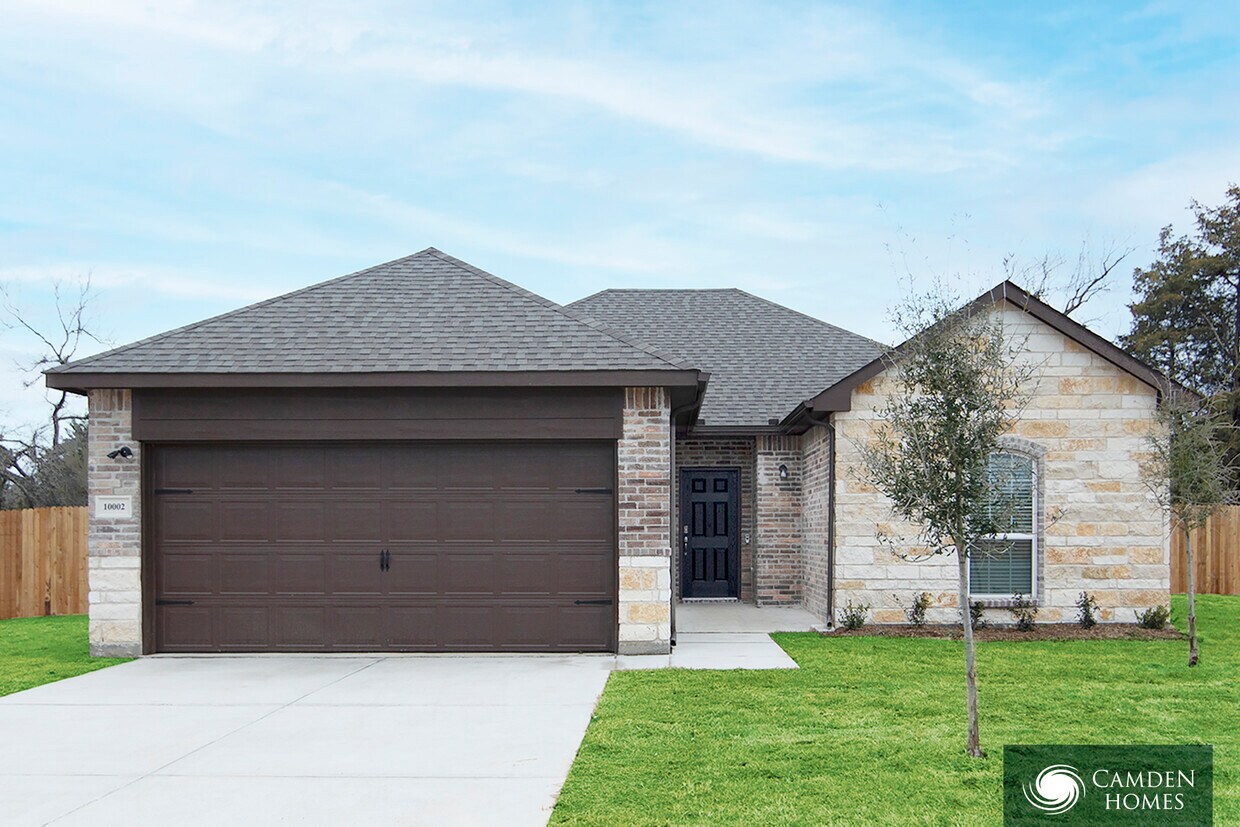 2159 Long Is Dr, Dallas, TX 75217 House Rental in Dallas, TX