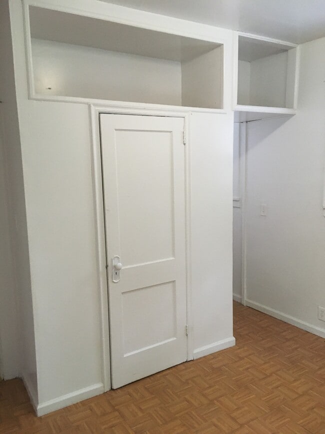 Building Photo - 77 Durand Pl