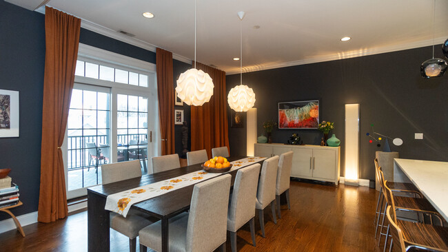 Foto del edificio - 3205 N Oakley Ave