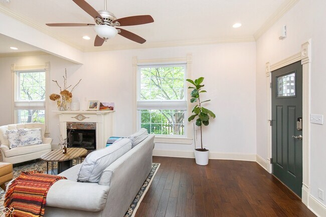Foto del edificio - 1502 Woodlawn Ave