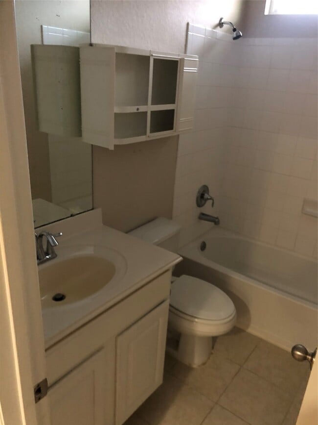 Building Photo - 17218 Mitchell Pass Ln