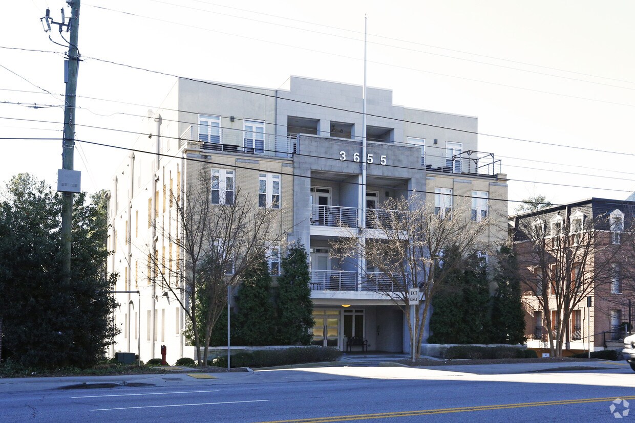 Building Photo - 3655 Peachtree Rd NE