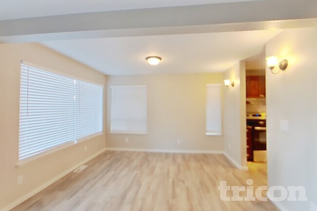 Foto del edificio - 2108 E Phinney Bay Dr