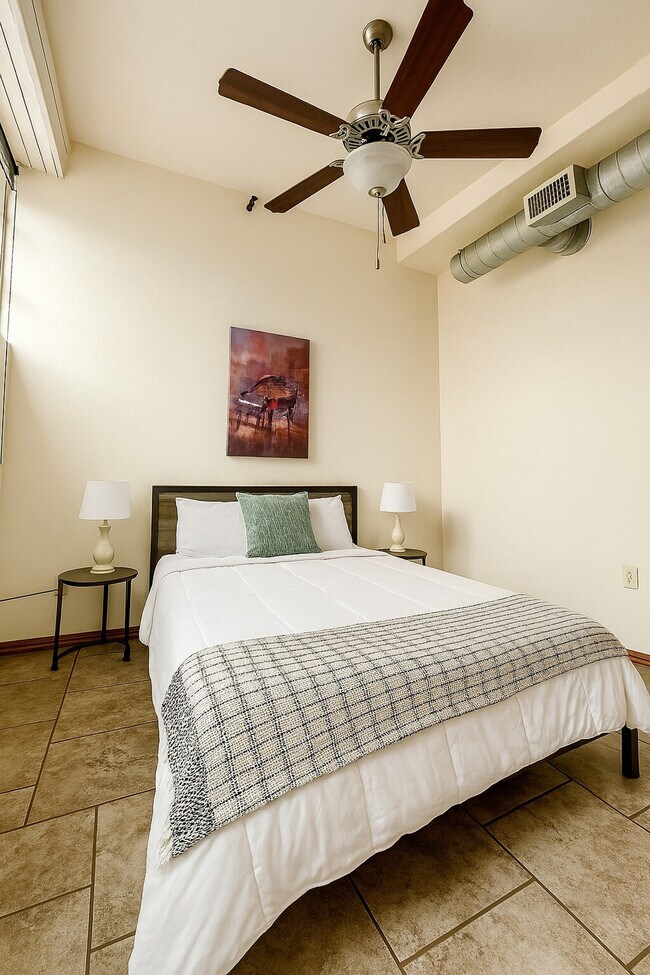 Building Photo - 521 N Jefferson Ave