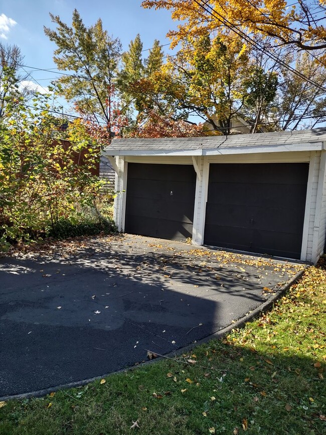 Building Photo - 2174 Oakdale Rd