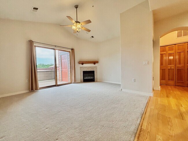 Foto del edificio - Beautiful 2 Bed 1 Bath Haven in Central Fort Collins!