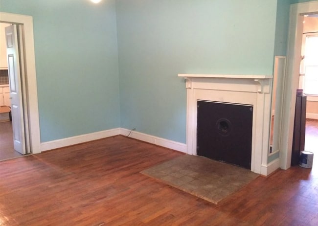 Building Photo - 422 N Garrett St