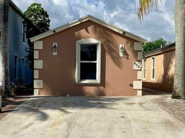 Foto principal - 4657 Clemens St
