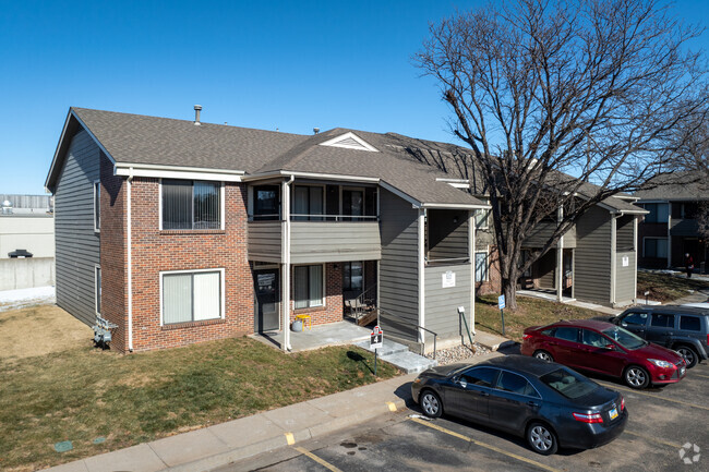 Building Photo - Berkshire Apartments and Townhomes