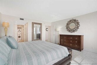 Building Photo - 3430 Galt Ocean Dr