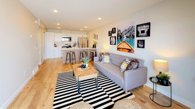 Building Photo - 50 Mcfaull Cres
