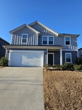 Building Photo - 558 Laxton Rd