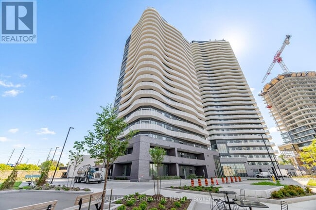Building Photo - 10 Flavelle Trl