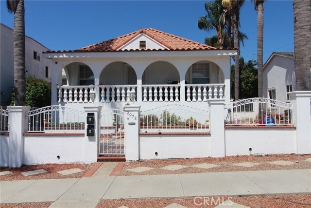 Foto del edificio - 2078 Harrison Ave