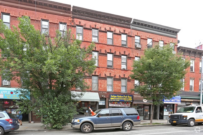 Building Photo - 411 7th Ave