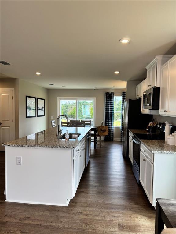 Foto del edificio - 228 Serenity Ct