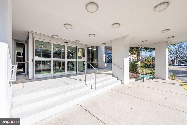 Foto del edificio - 1225 Martha Custis Dr