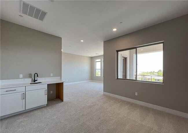 Building Photo - STUNNING BRAND NEW BUILD! 5 BED / 6 BATH, ...