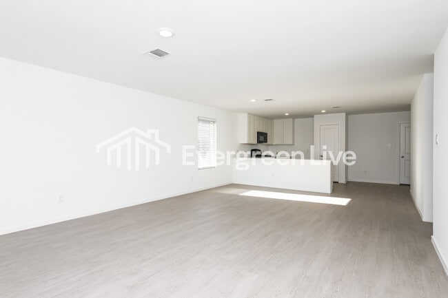 Foto del edificio - 12520 Huntington Rdg Wy