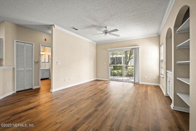 Building Photo - 3938 Hendricks Ave