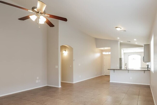 Foto del edificio - 3729 W Apollo Rd