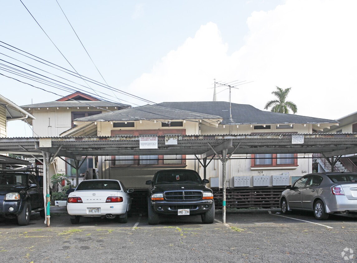 Building Photo - 1632-1644 Young St