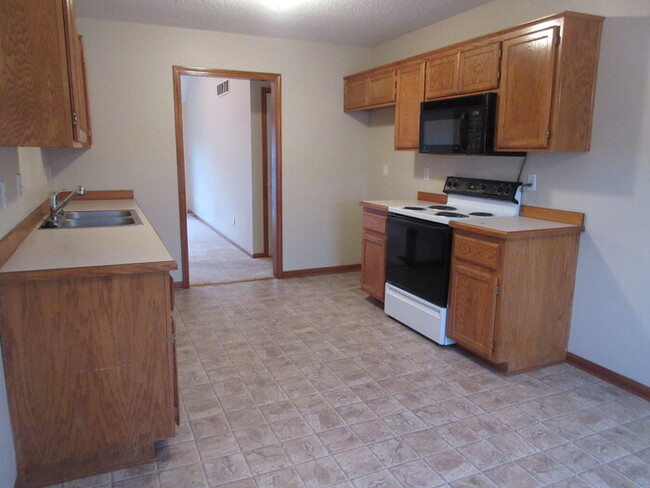 Building Photo - 1416 Galway Ct