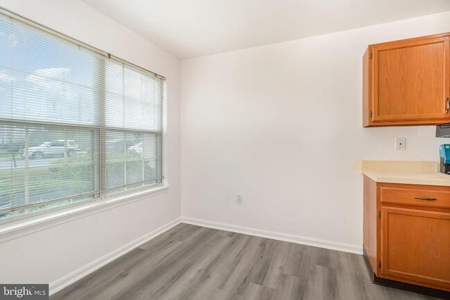 Foto del edificio - 6212 Spring Knoll Dr