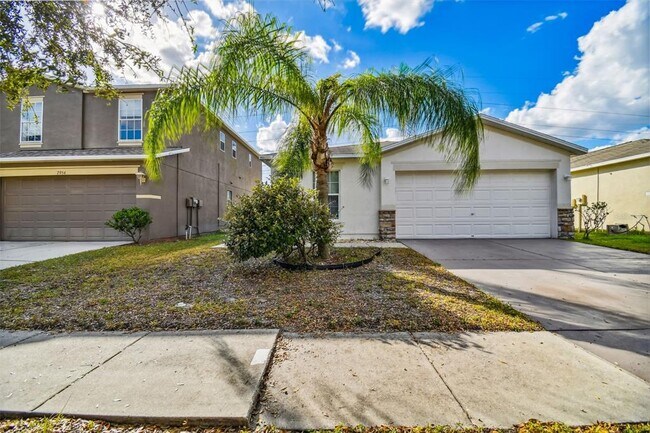 Foto del edificio - 7956 Carriage Pointe Dr
