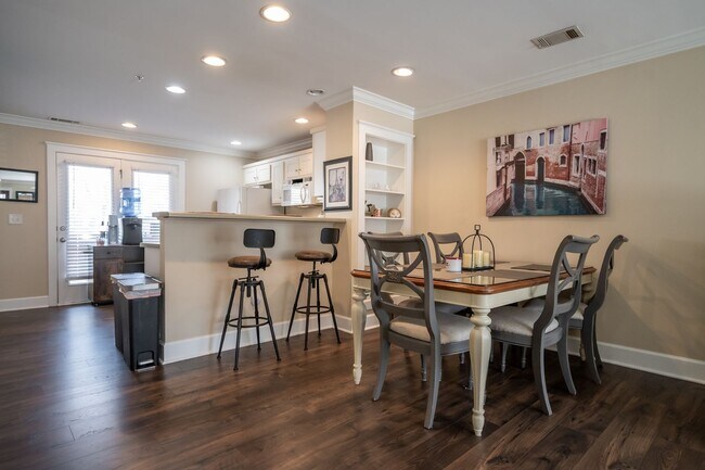 Foto del edificio - Woodlands Unit 237 - Available NOW