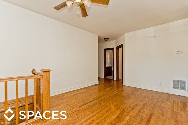 Foto del edificio - 3548 N Bosworth Ave