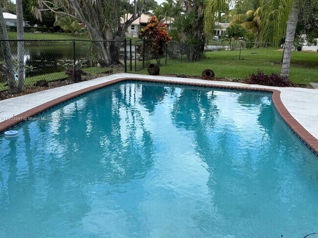 Foto del edificio - 2700 NW 112th Ave