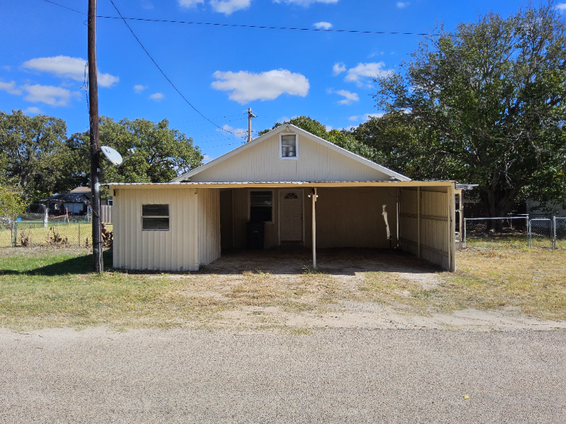 Primary Photo - 613 Marlin St