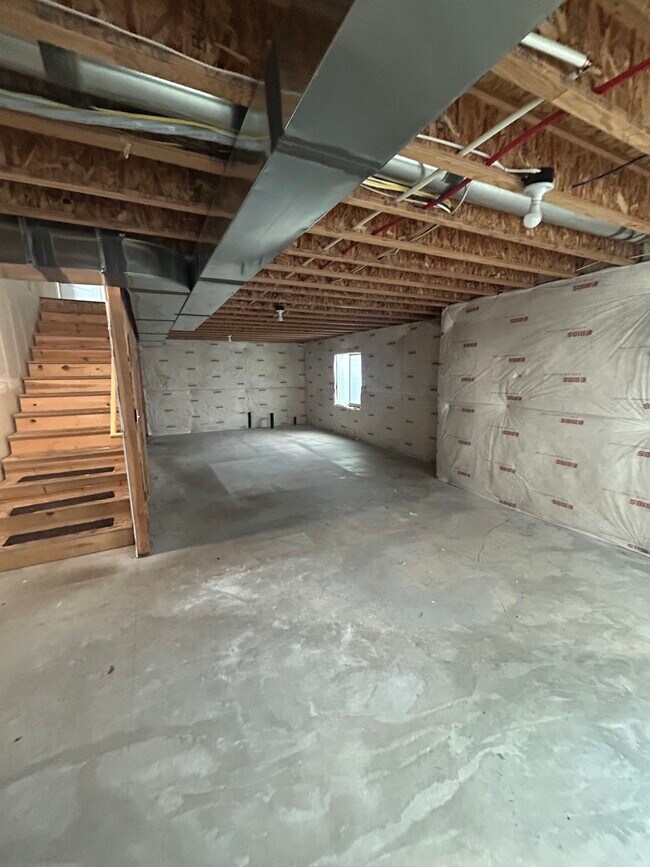 Building Photo - 878 W McKenna Rd