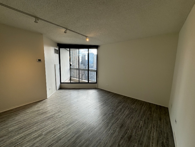 Photo - 45 W Chicago Ave Apartment