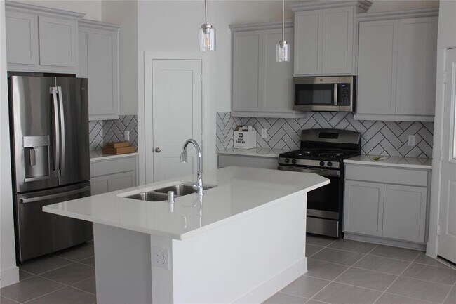 Foto del edificio - 9410 Harvest Bay Ct
