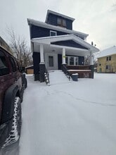 Building Photo - 3529 E 106th St