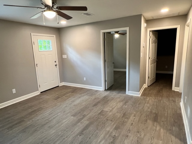 Building Photo - 106 Dr 381 Dr
