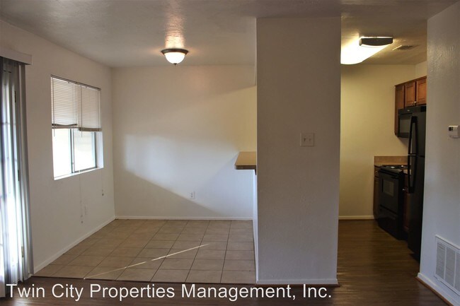 Building Photo - 2608 Pecan Knoll St