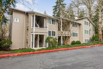 Building Photo - 10016 NE 120th Ln