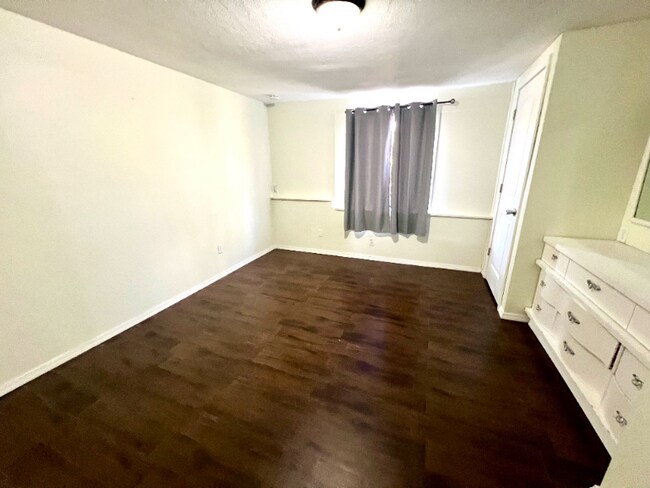 Foto del edificio - 2540 Sistina St