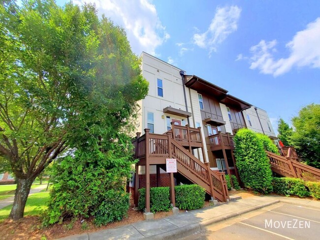 Building Photo - 827 Seigle Point Dr