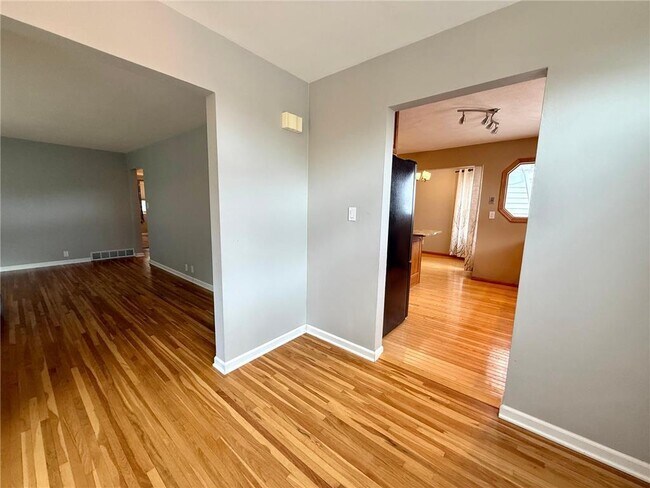 Foto del edificio - 225 Sunrise Blvd