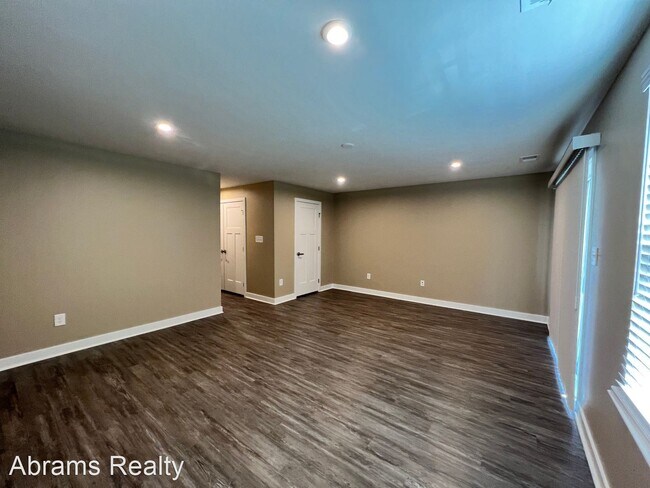 Foto del edificio - 4 br, 2.5 bath House - 541 Westport Street