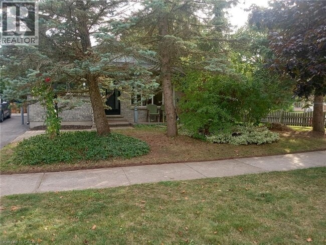 Photo du bâtiment - 95 Cedar Crest St