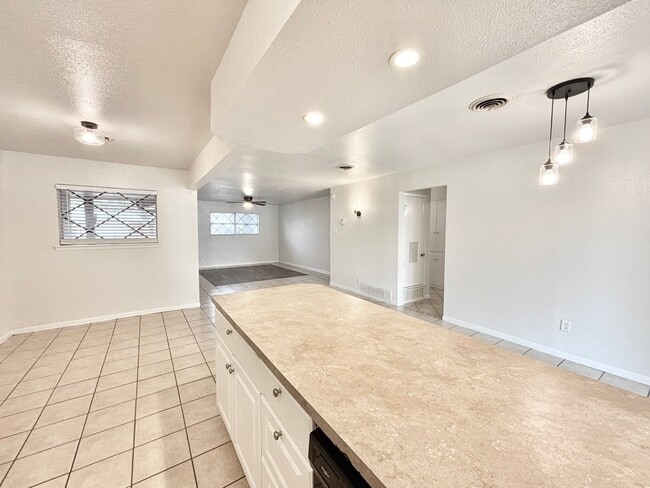 Building Photo - Charming 3-Bedroom Home with 2-Car Garage Near Shopping & Ft. Sam