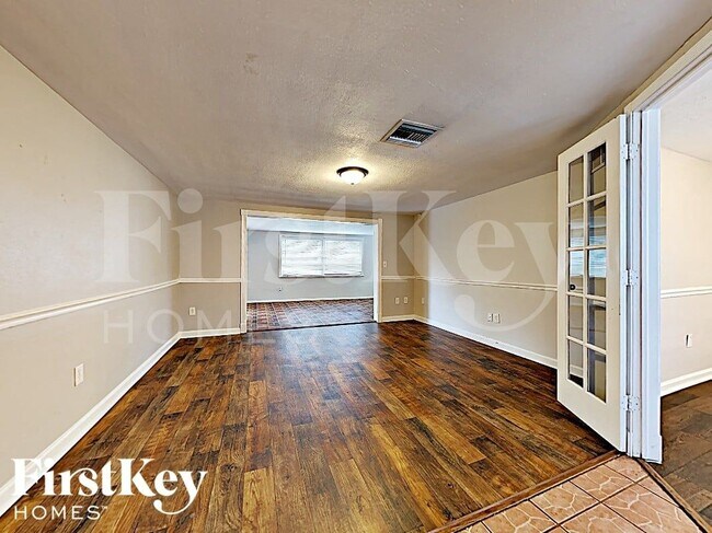 Building Photo - 9220 Lido Ln